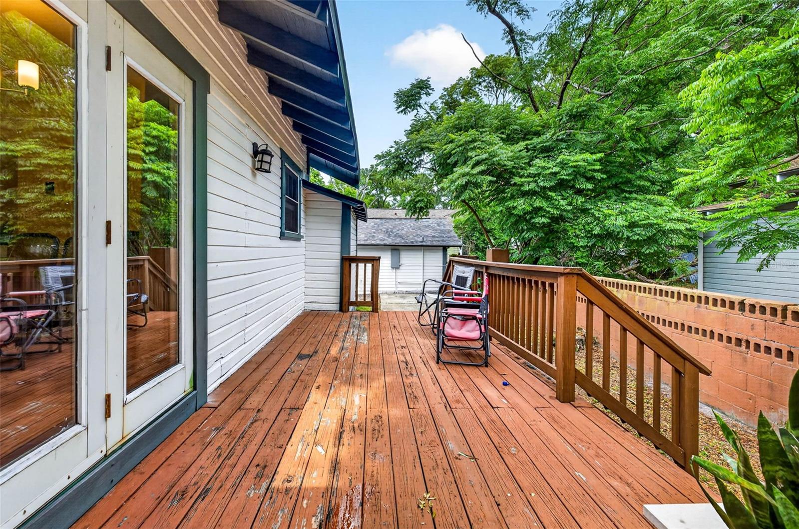 Listing photo id 36 for 3007 Central Avenue