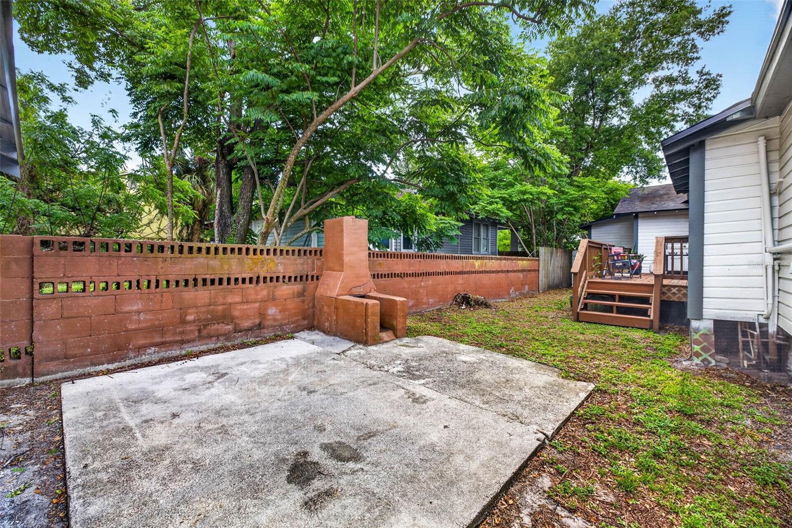 Listing photo id 42 for 3007 Central Avenue