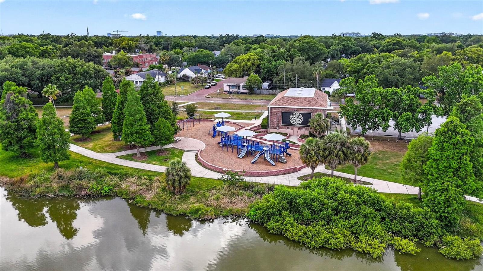 Listing photo id 50 for 3007 Central Avenue