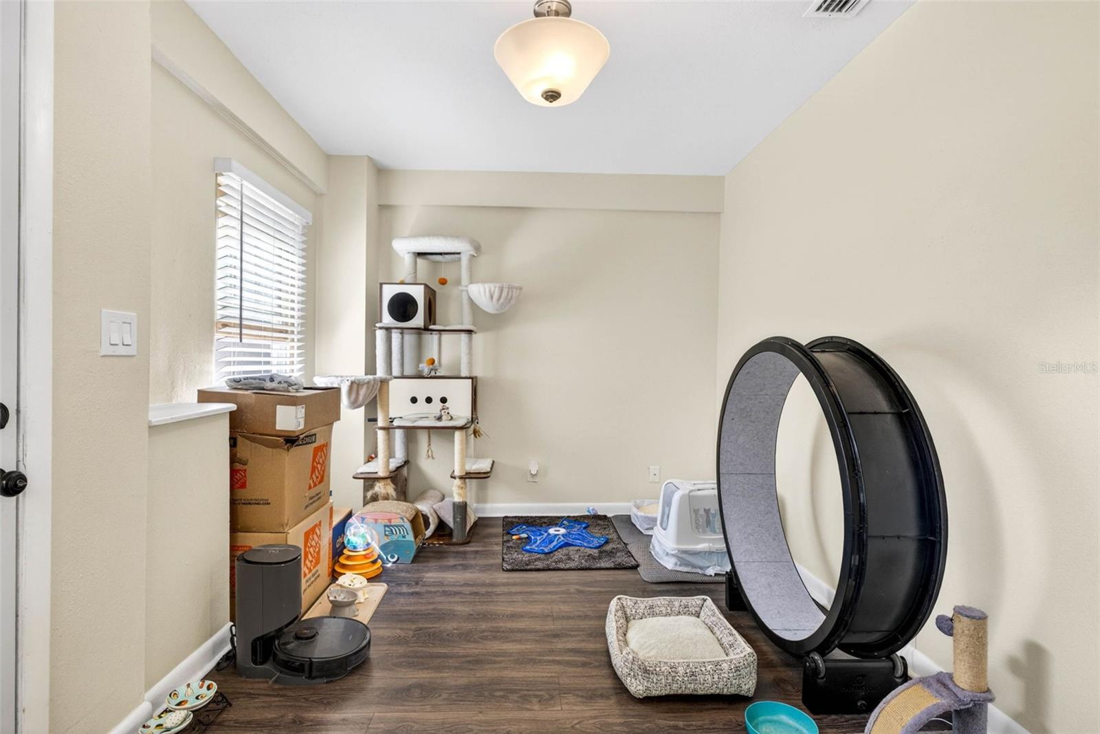 Listing photo id 7 for 3007 Central Avenue