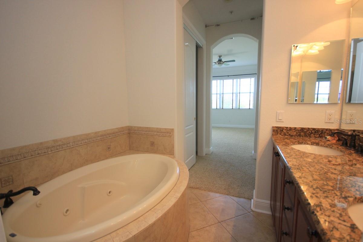 Image 20 of 48 For 6002 Yeats Manor Drive 105