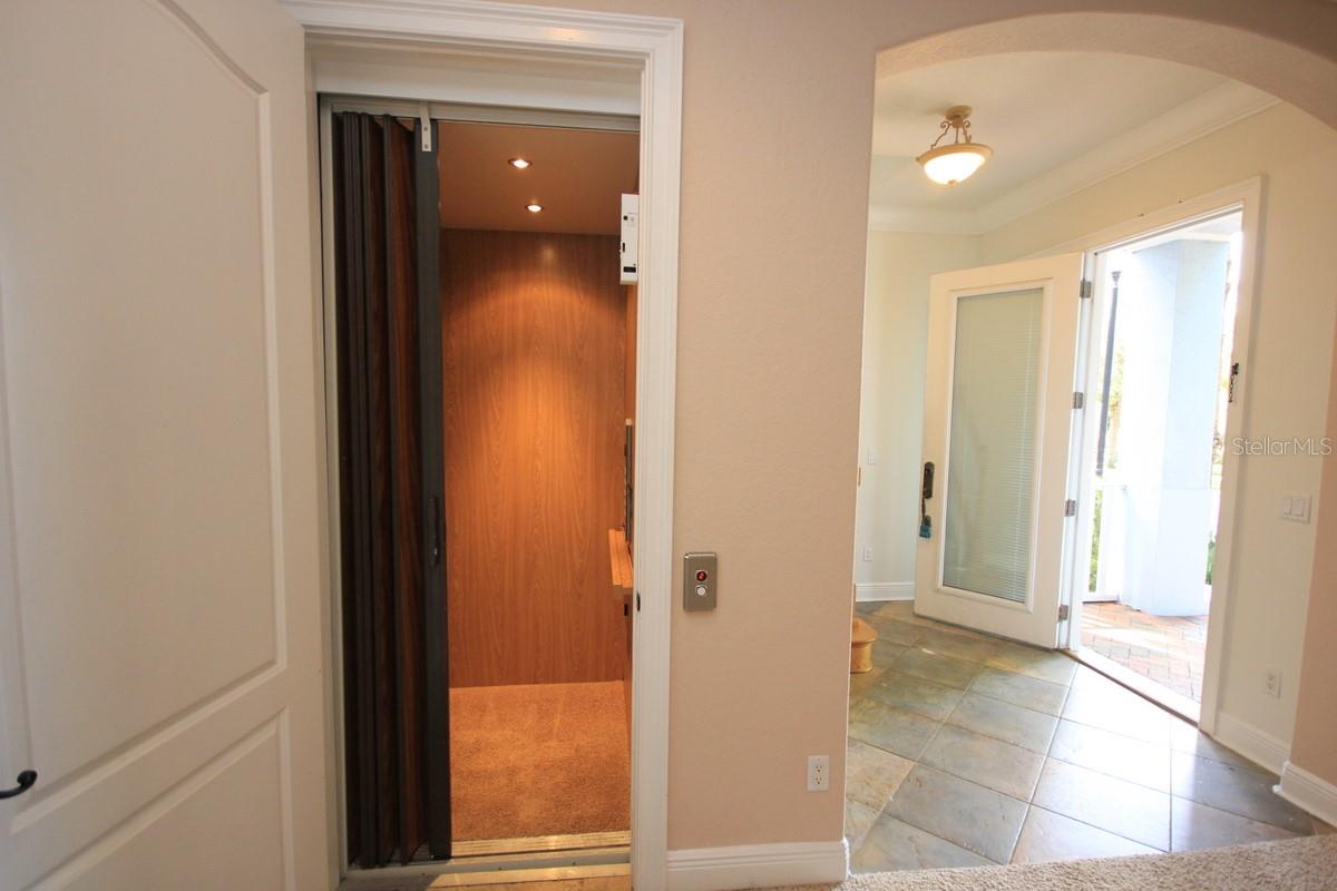 Image 3 of 48 For 6002 Yeats Manor Drive 105