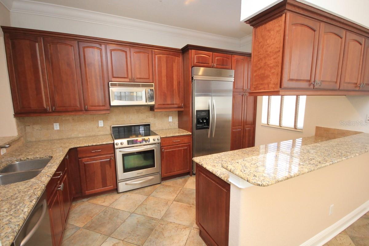 Image 5 of 48 For 6002 Yeats Manor Drive 105