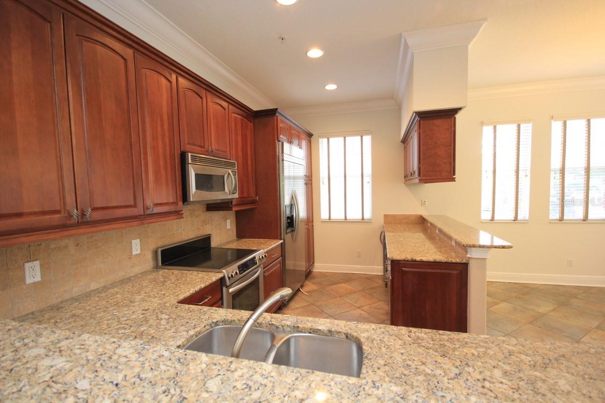 Image 6 of 48 For 6002 Yeats Manor Drive 105