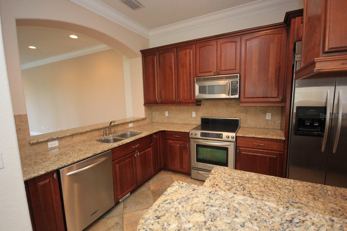 Image 7 of 48 For 6002 Yeats Manor Drive 105