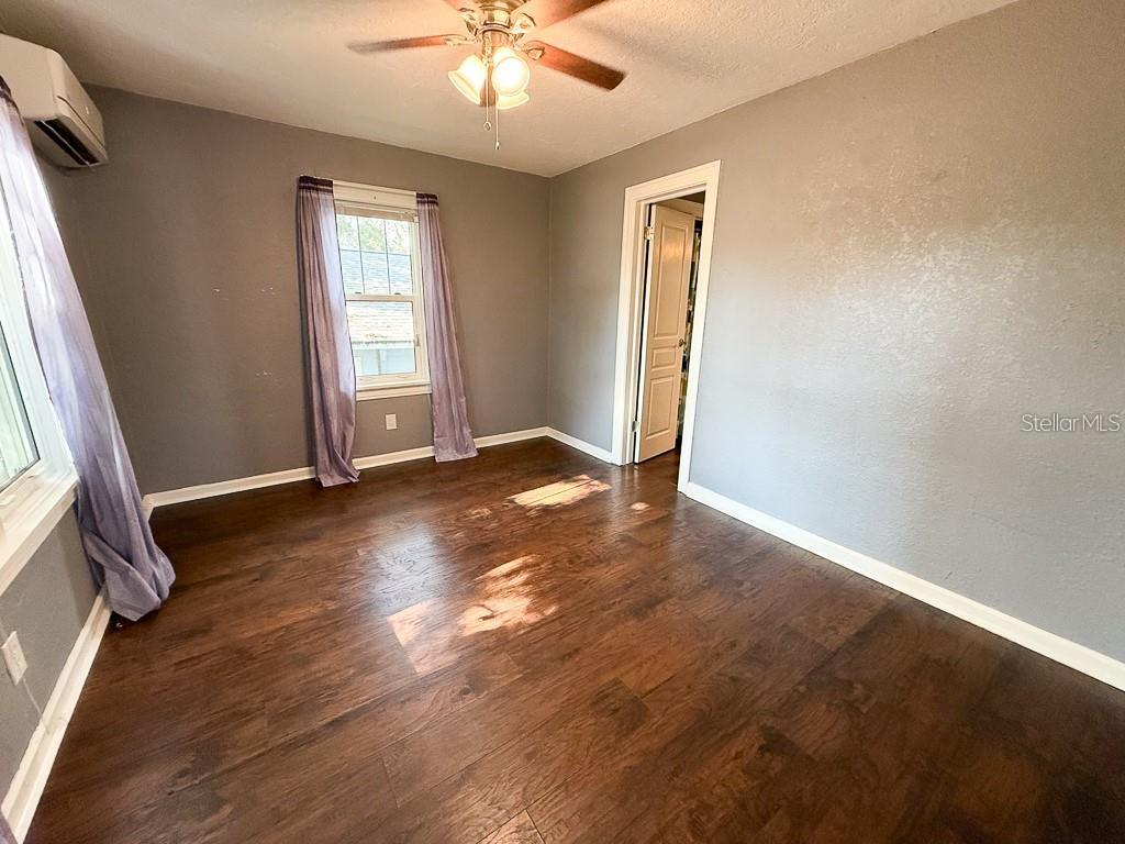 Image 35 of 45 For 2434 9th Avenue N