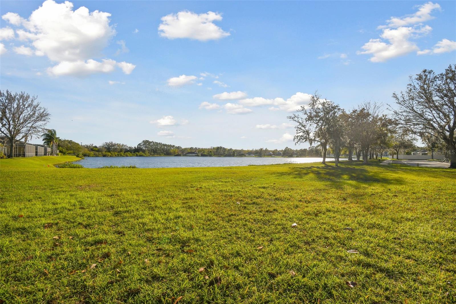Listing photo id 29 for 18034 Lake Reflections Boulevard