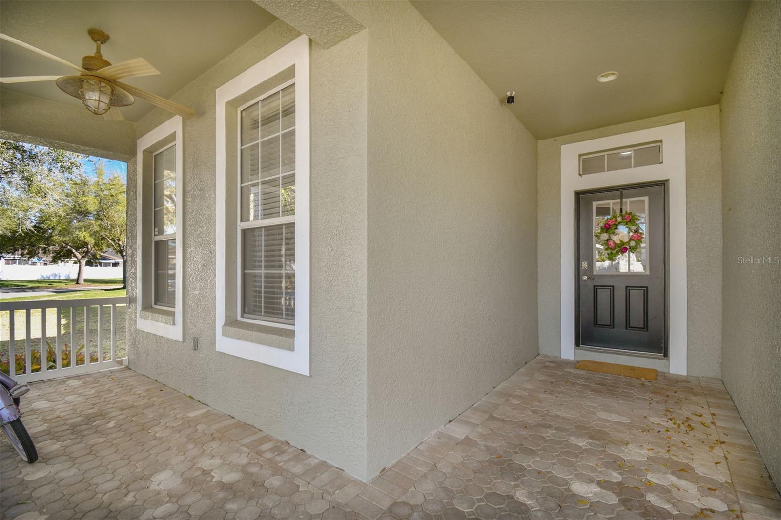 Listing photo id 2 for 18034 Lake Reflections Boulevard