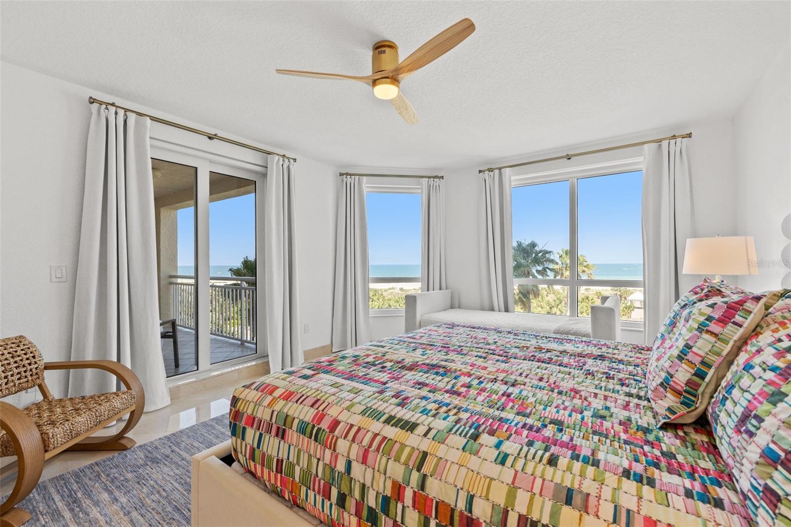 Image 12 of 30 For 1180 Gulf Boulevard 401