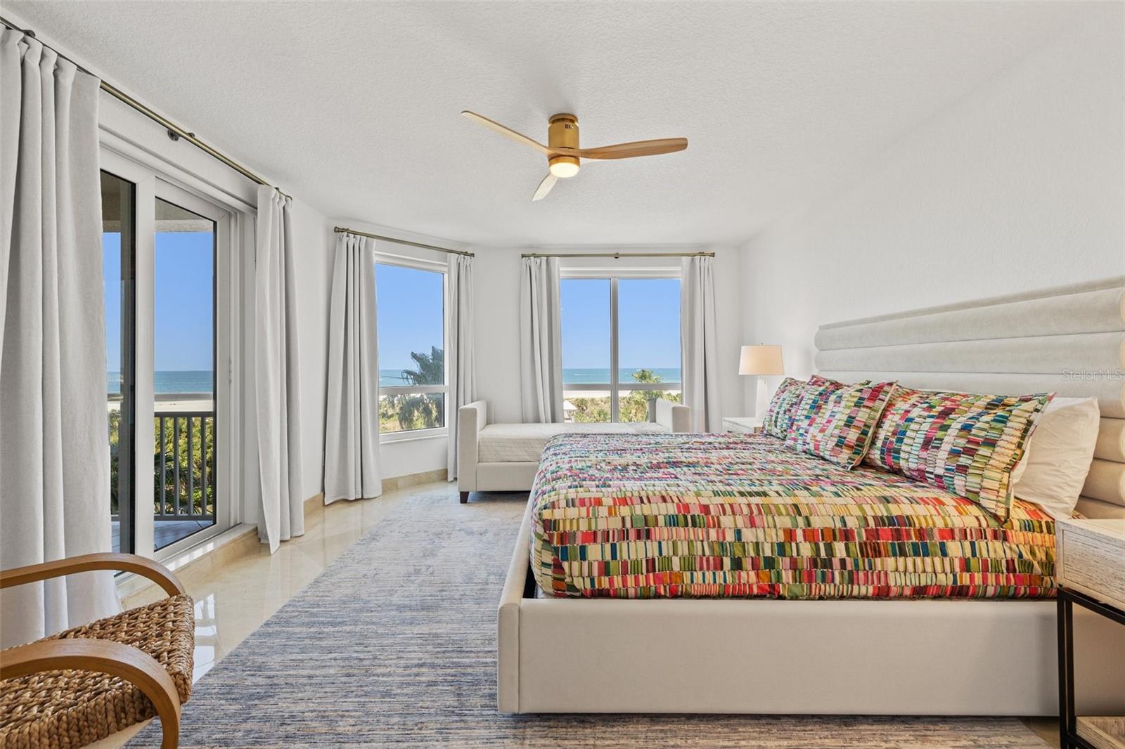 Image 13 of 30 For 1180 Gulf Boulevard 401