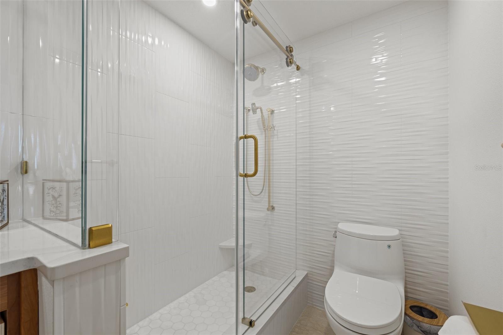 Image 19 of 30 For 1180 Gulf Boulevard 401