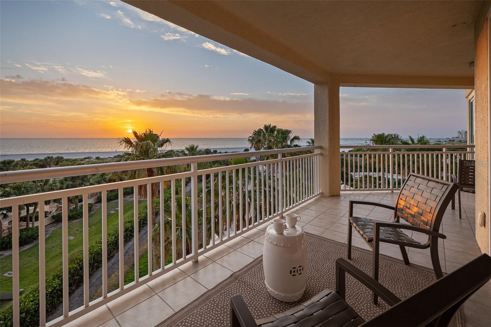 Image 23 of 30 For 1180 Gulf Boulevard 401