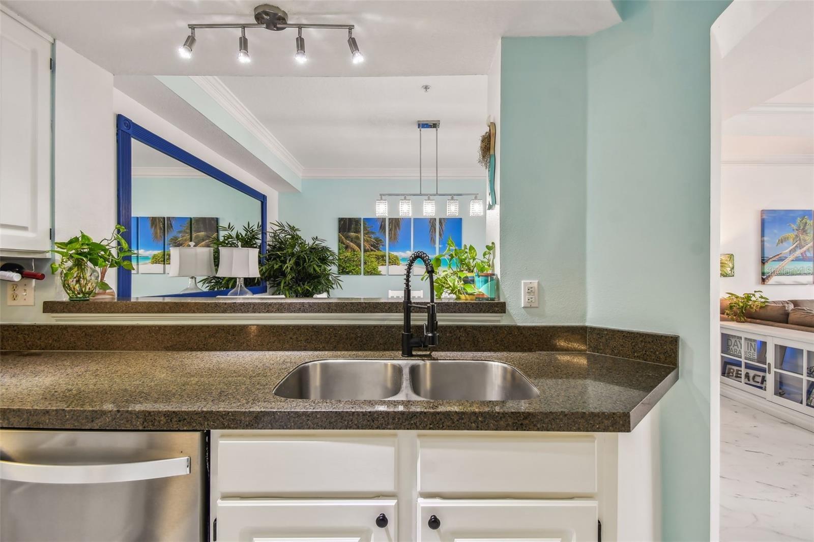 Image 17 of 100 For 4304 Bay Club Circle
