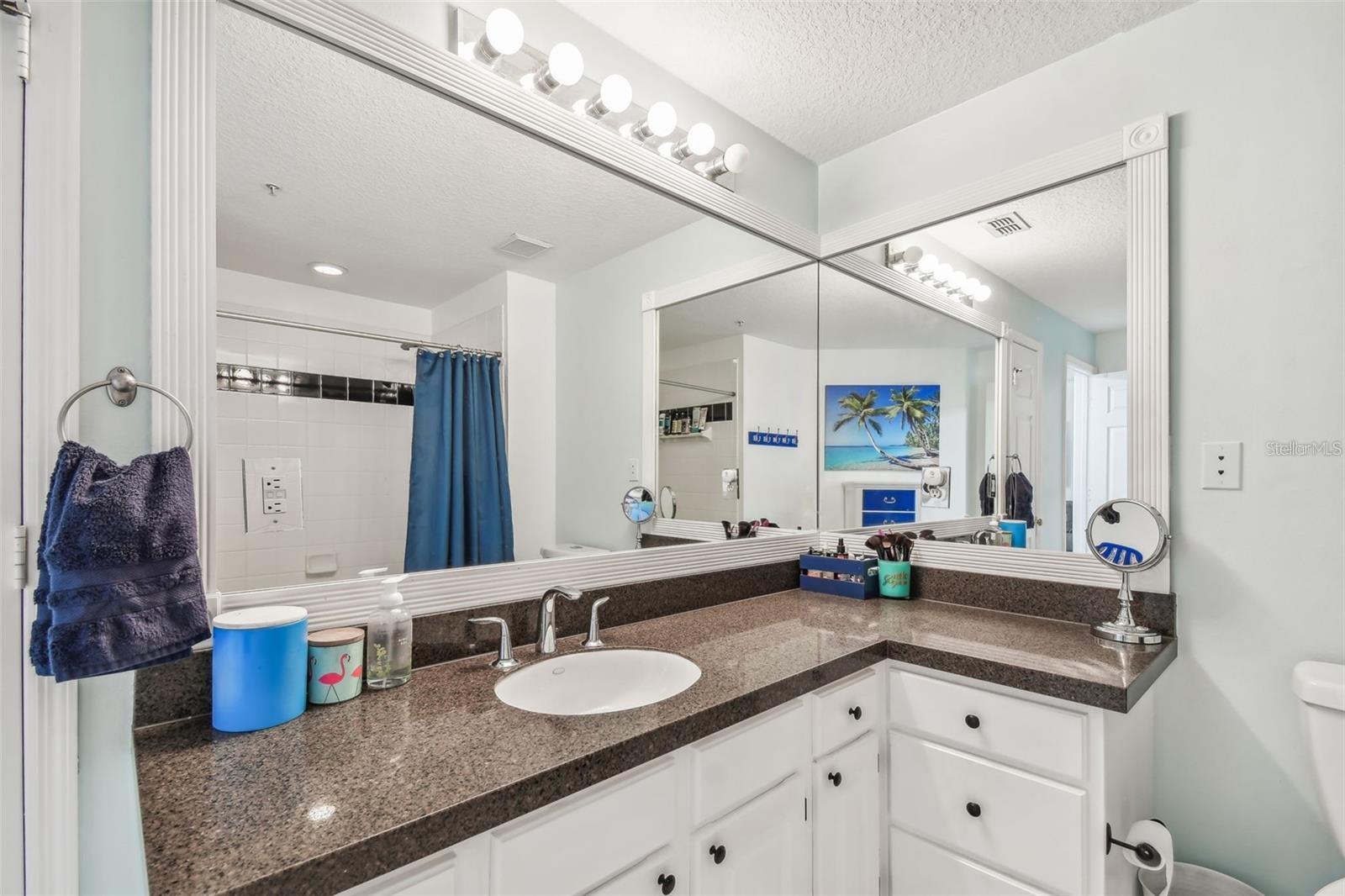 Image 23 of 100 For 4304 Bay Club Circle