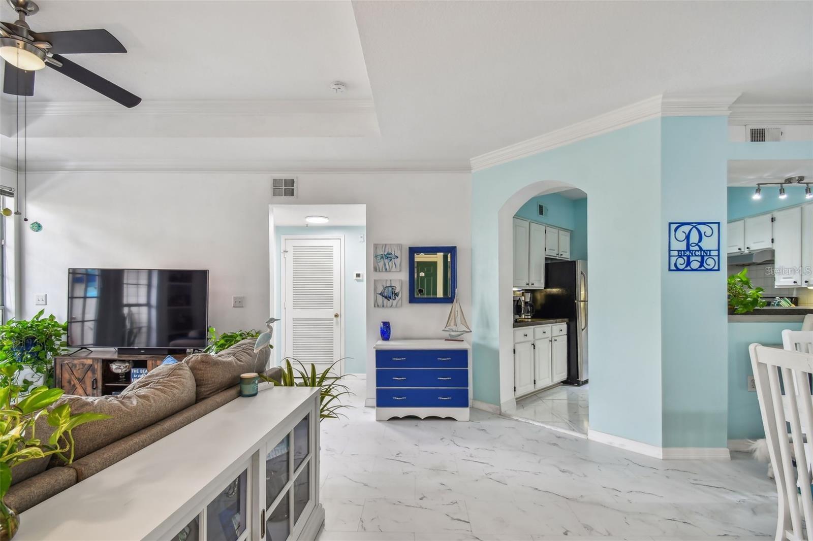 Image 3 of 100 For 4304 Bay Club Circle