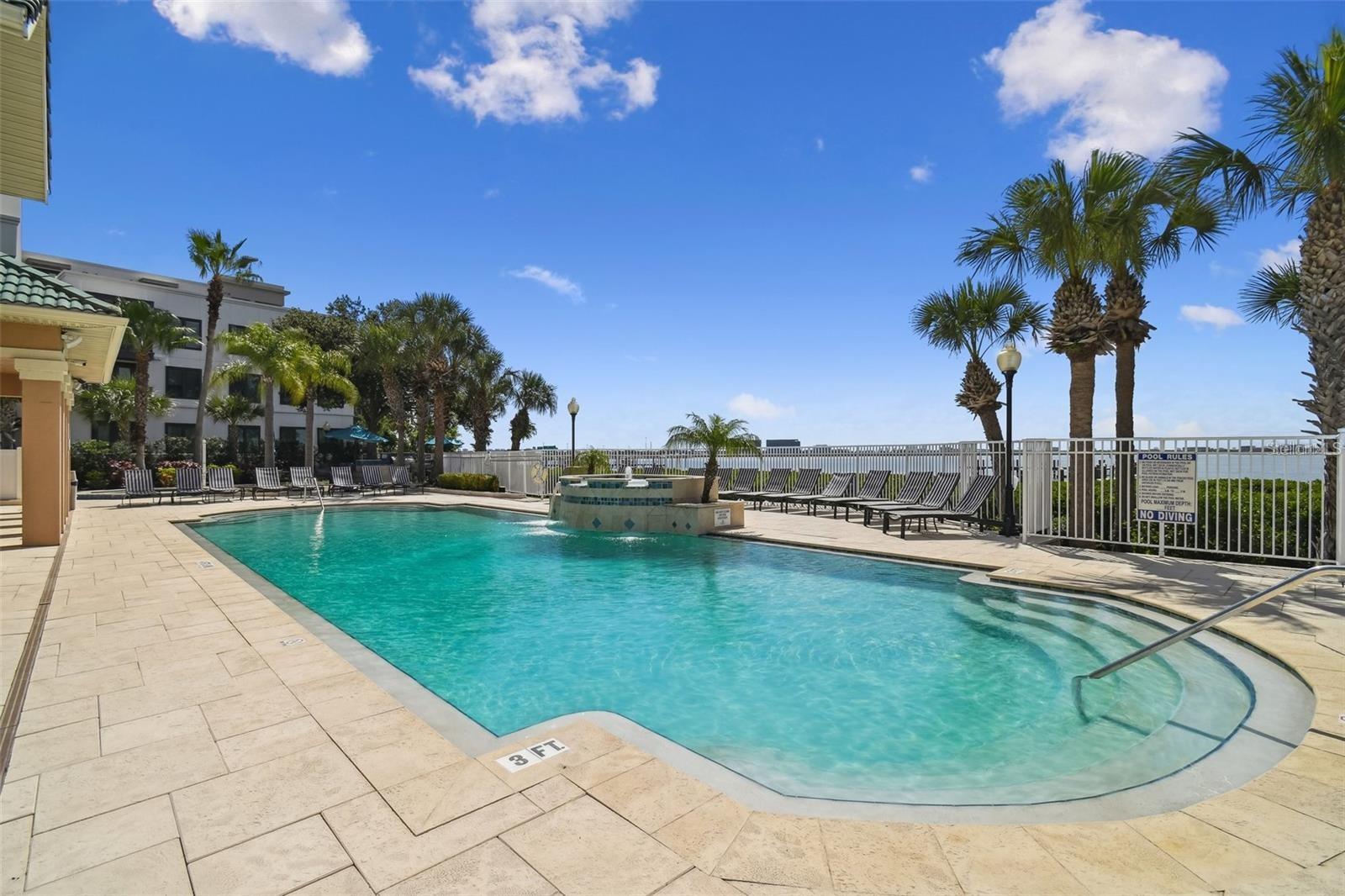 Image 30 of 100 For 4304 Bay Club Circle