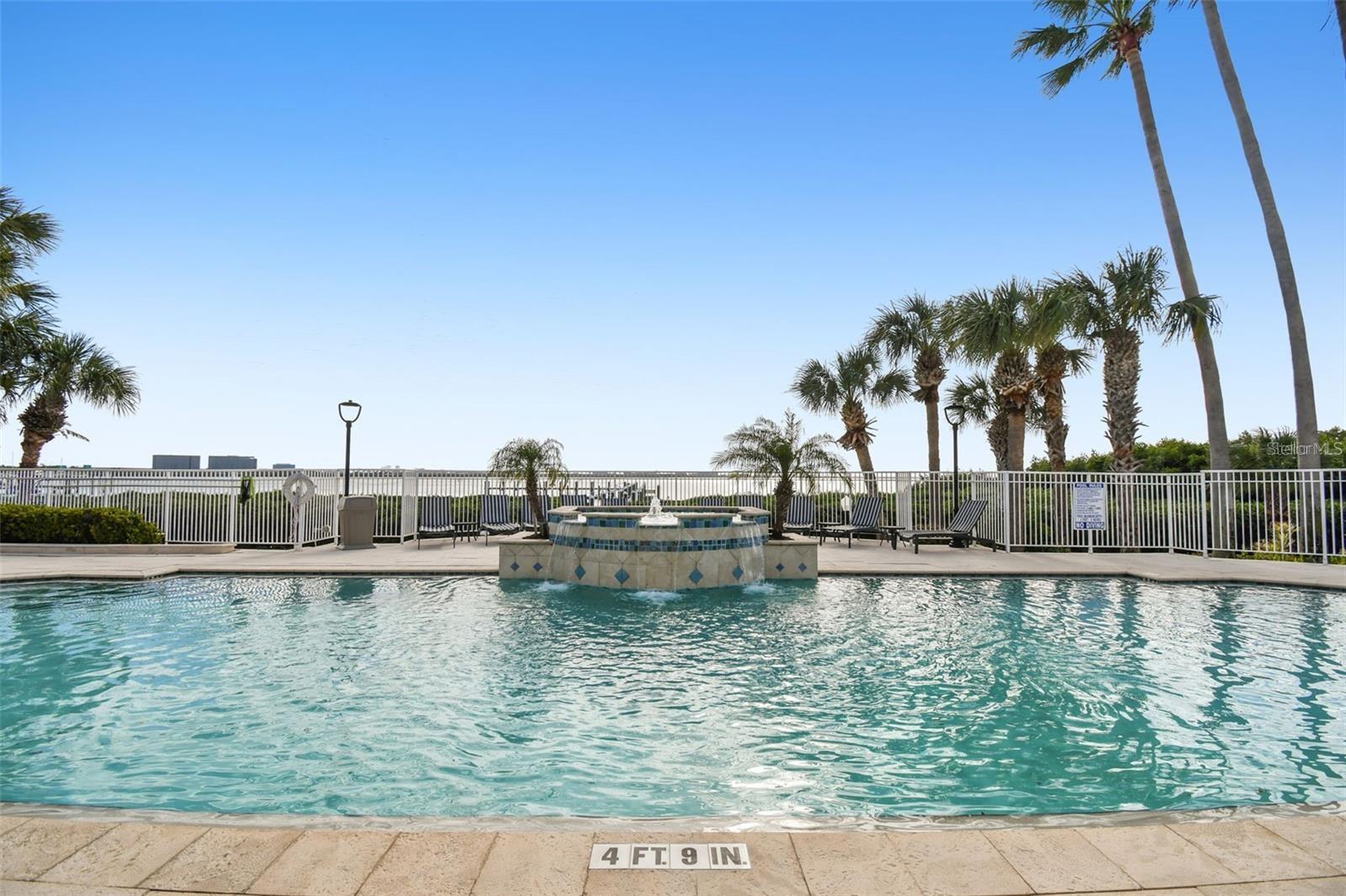 Image 35 of 100 For 4304 Bay Club Circle