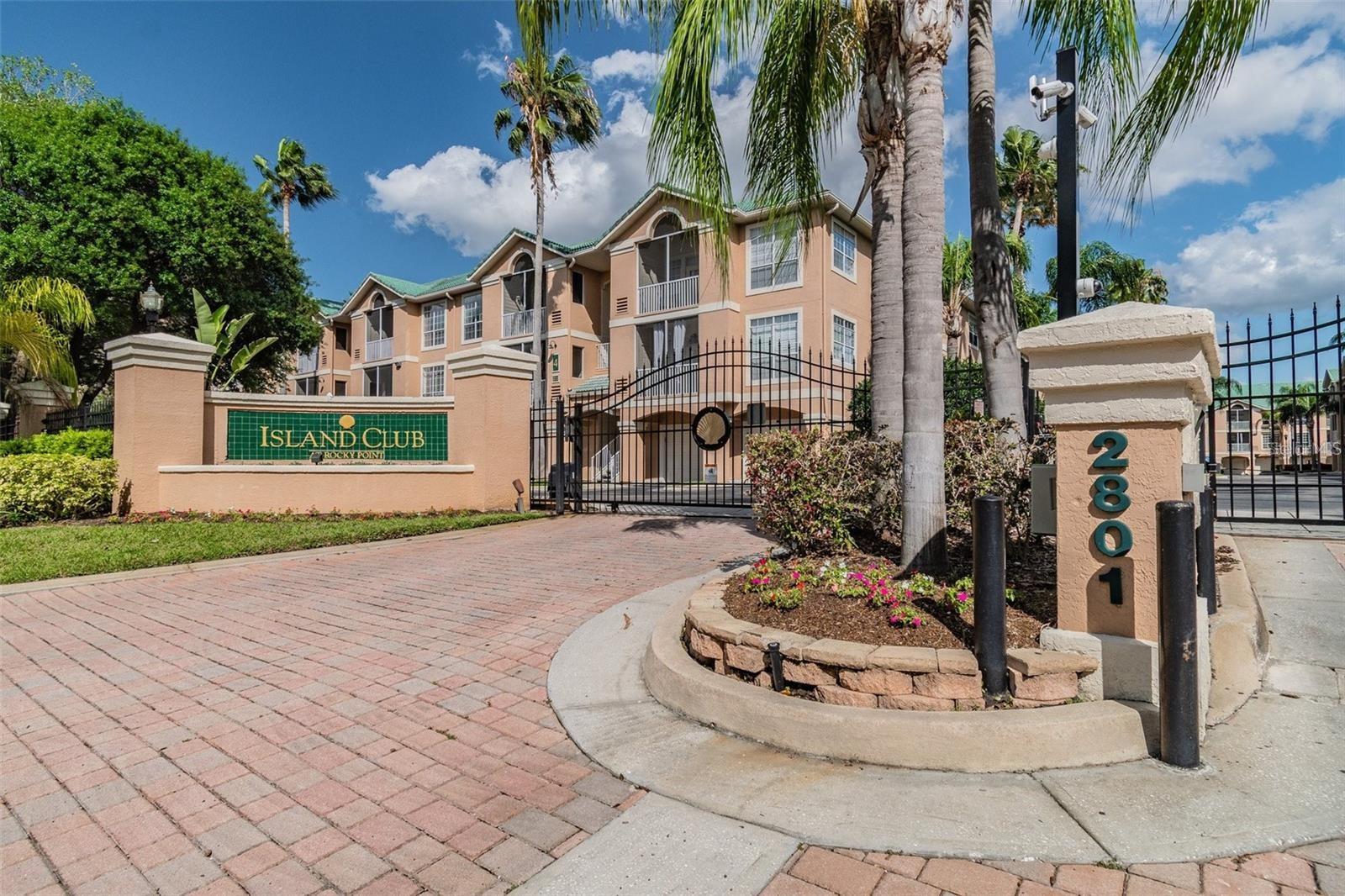 Image 51 of 100 For 4304 Bay Club Circle