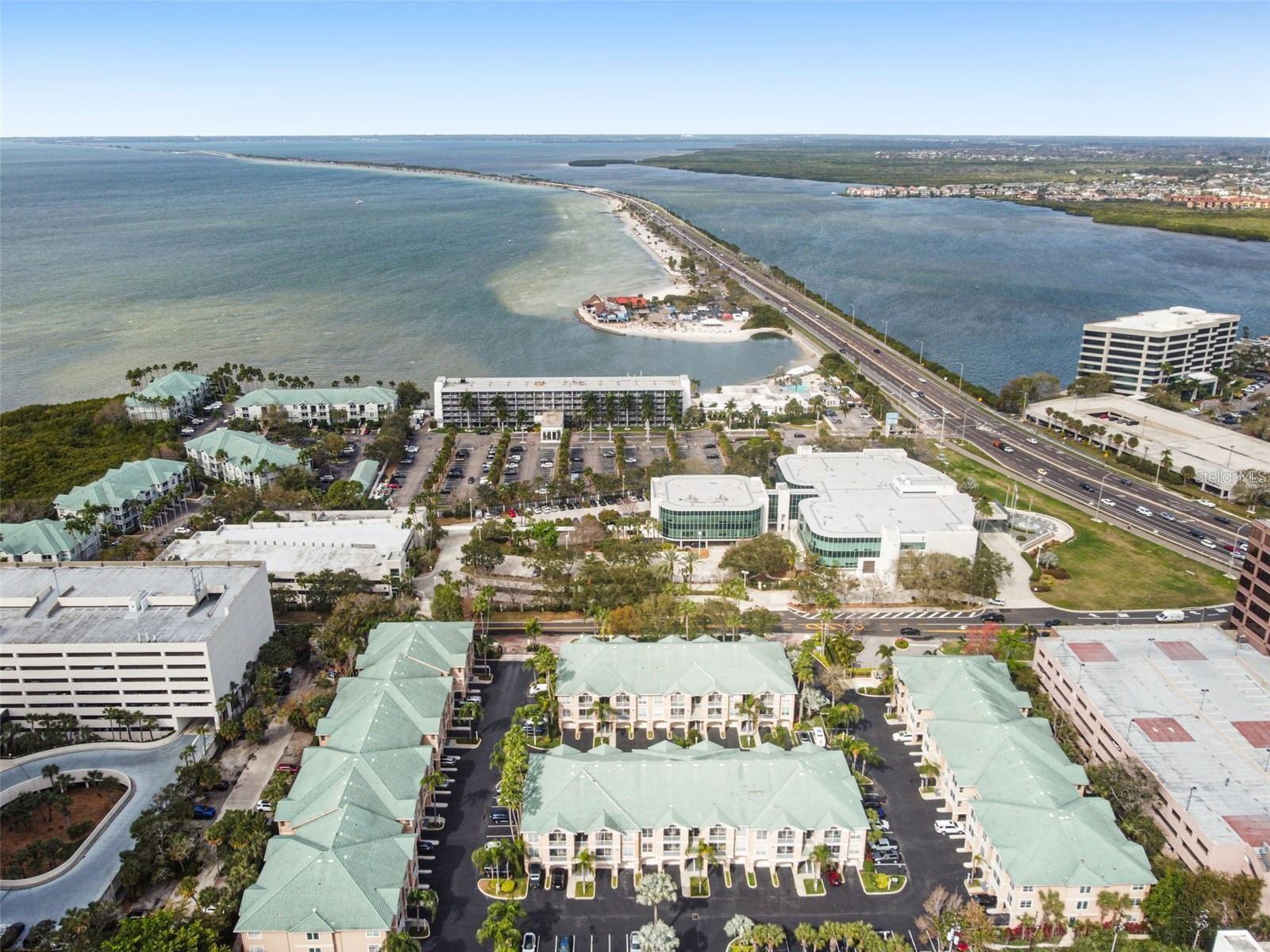 Image 76 of 100 For 4304 Bay Club Circle