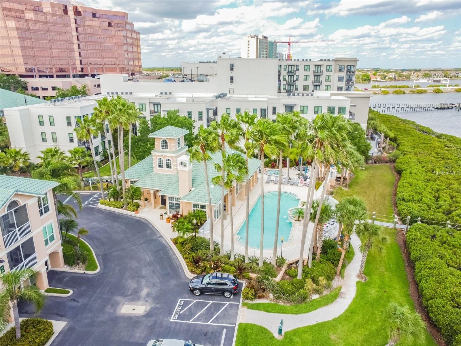Image 85 of 100 For 4304 Bay Club Circle
