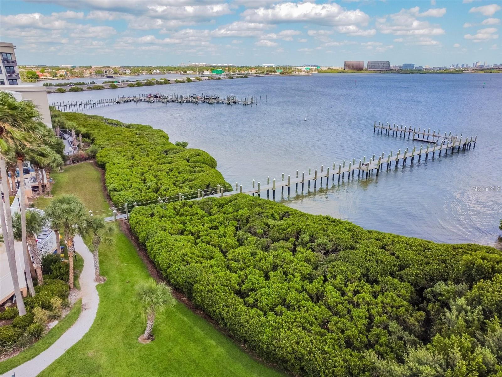 Image 86 of 100 For 4304 Bay Club Circle