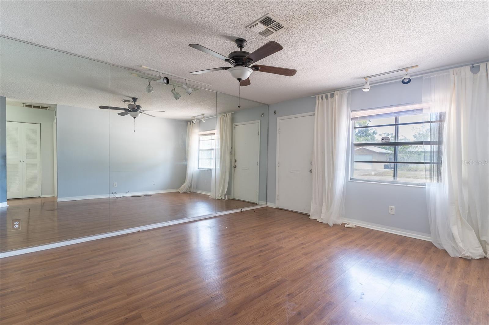Image 5 of 23 For 8232 43rd Way N