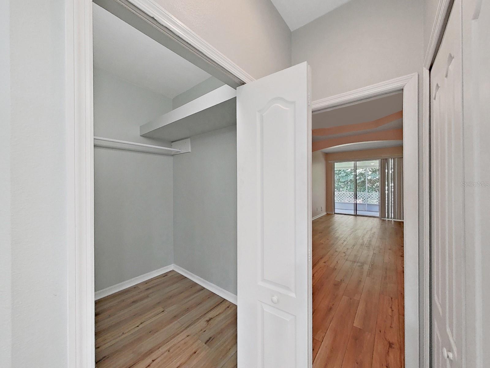 Image 14 of 26 For 6077 Sandhill Ridge Drive