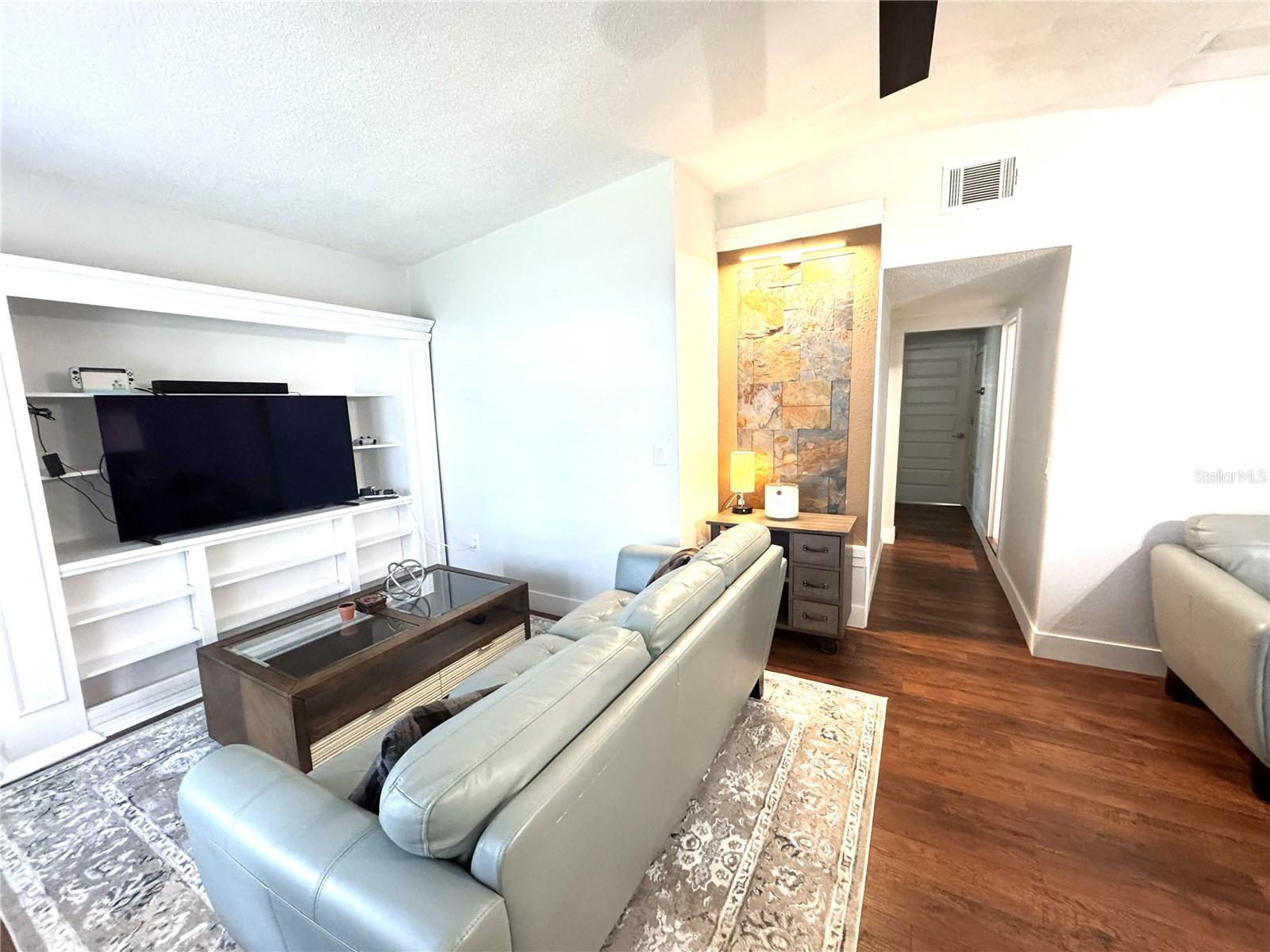 Image 3 of 16 For 803 Haskell Avenue