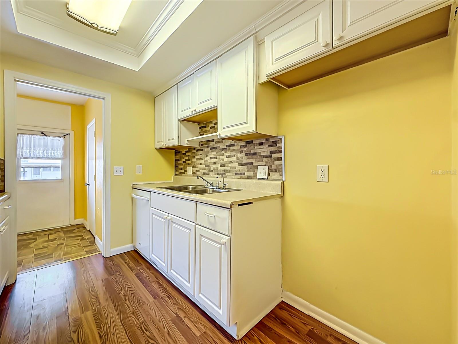 Image 10 of 58 For 1900 59th Avenue N 106