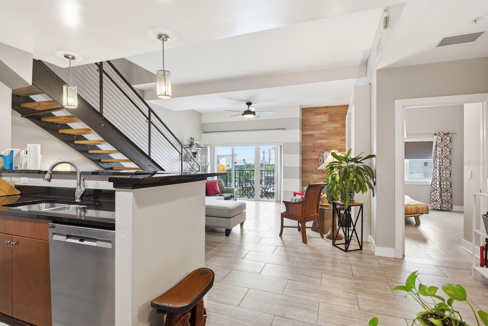 Image 10 of 58 For 1010 Central Avenue 436
