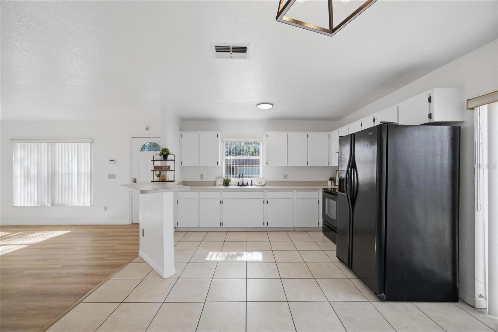 Image 10 of 37 For 8512 Dixon Avenue