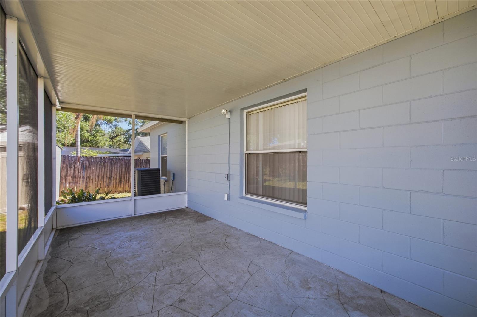 Image 24 of 37 For 8512 Dixon Avenue