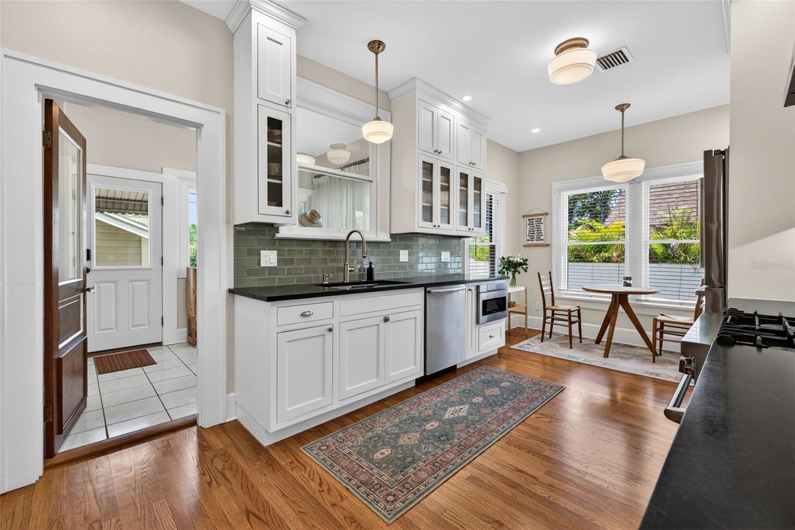 Image 13 of 34 For 2845 7th Avenue N