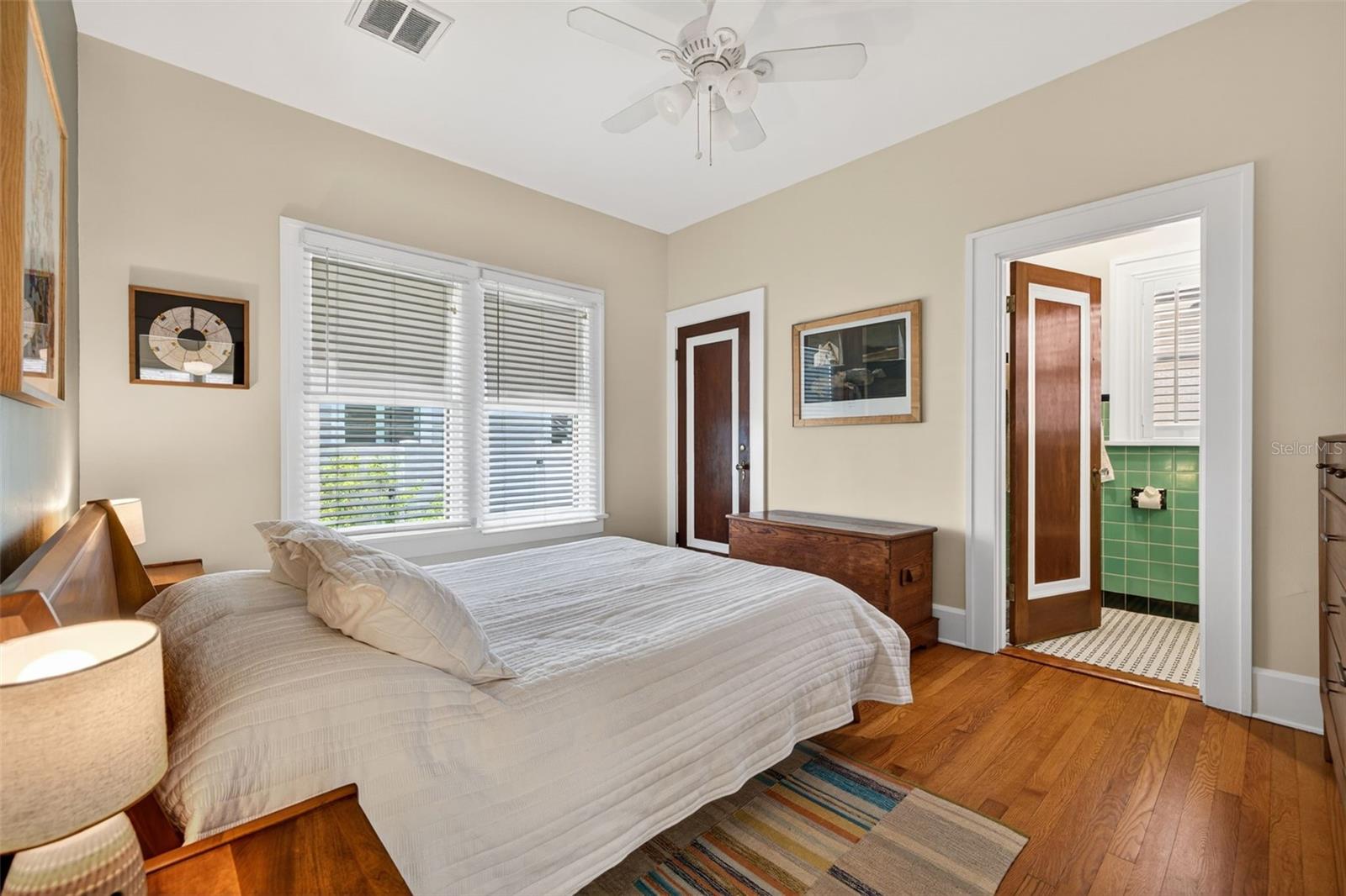 Image 19 of 34 For 2845 7th Avenue N
