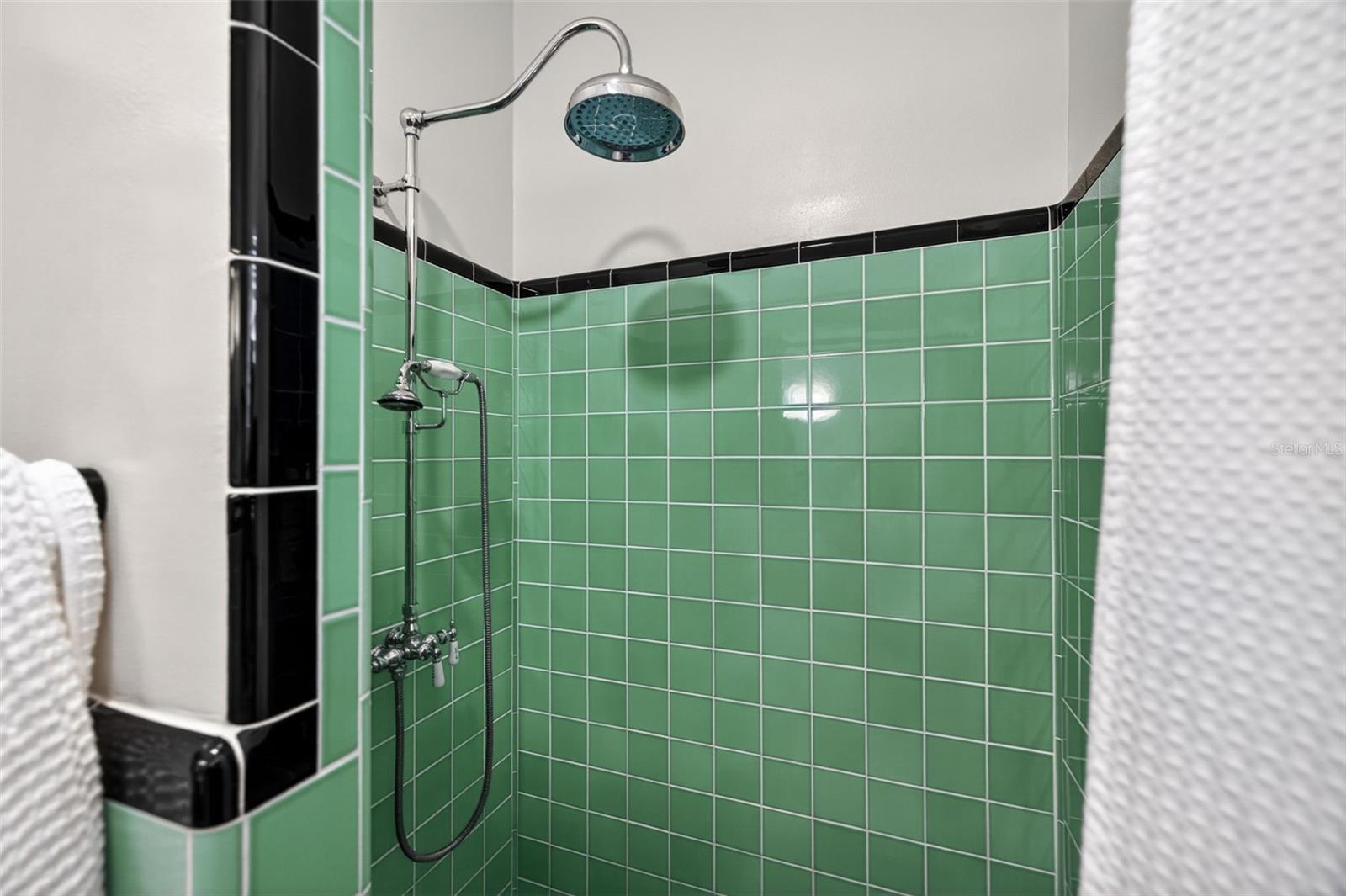 Image 22 of 34 For 2845 7th Avenue N