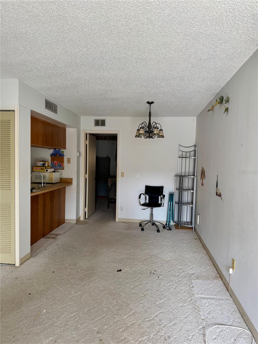 Image 2 of 10 For 3804 Oak Drive X21