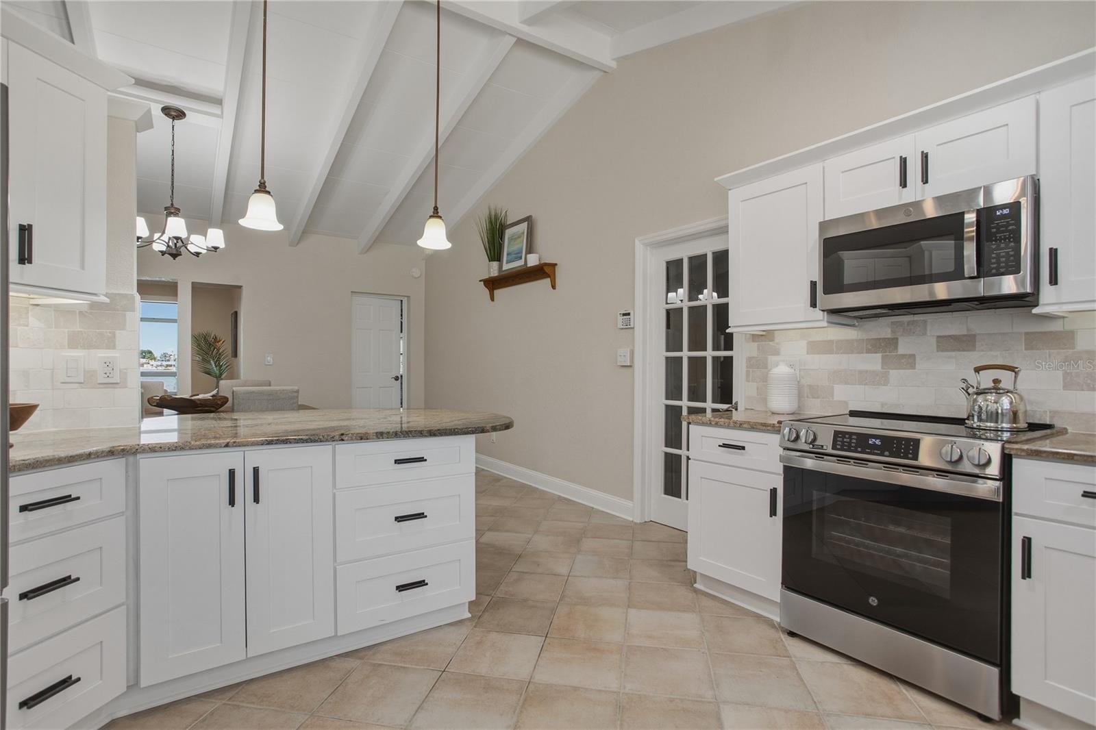 Image 14 of 73 For 324 173rd Avenue E