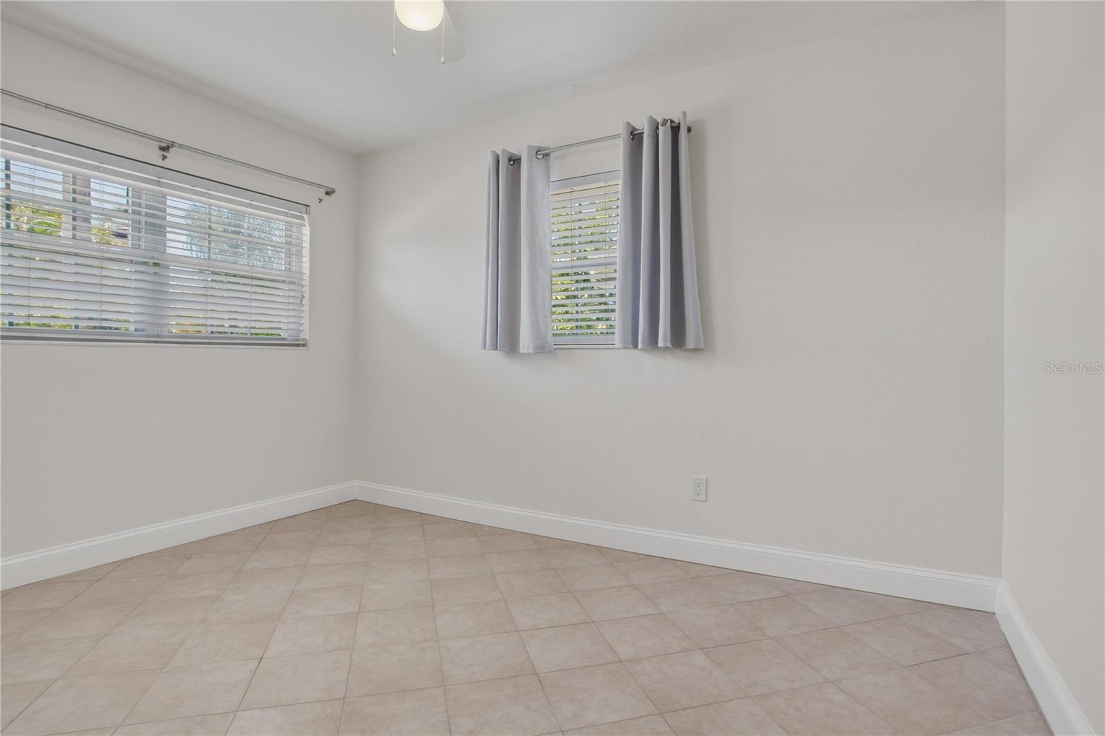 Image 37 of 73 For 324 173rd Avenue E
