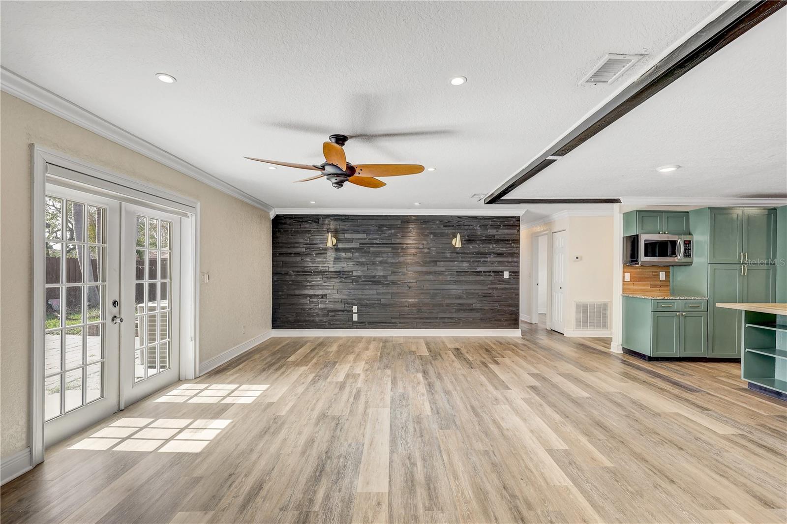 Image 4 of 13 For 5909 71st Street N