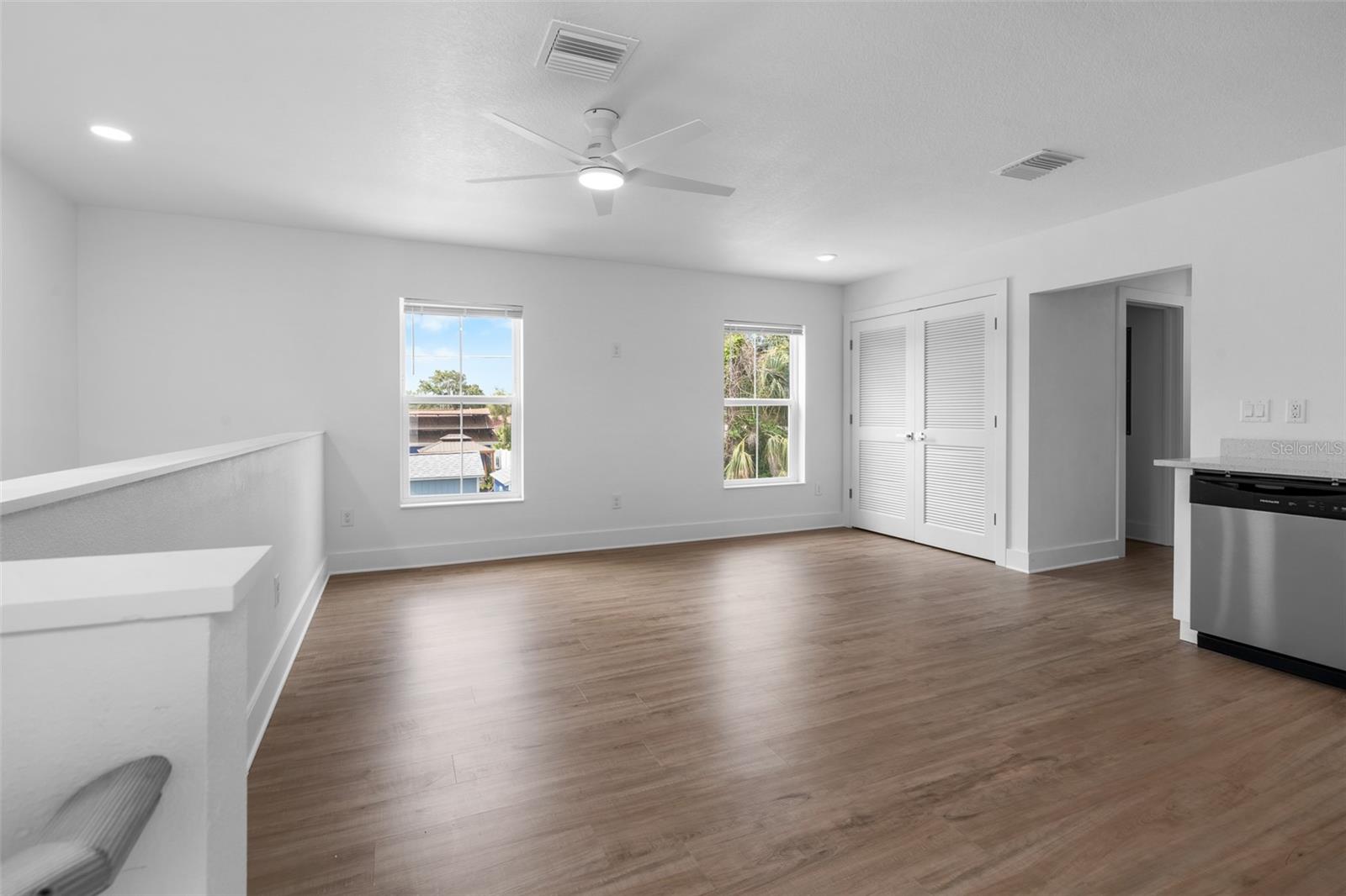 Image 4 of 19 For 505 43rd Street S 5051-2