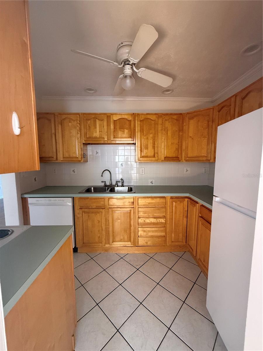 Image 2 of 16 For 1262 Woodlawn Terrace