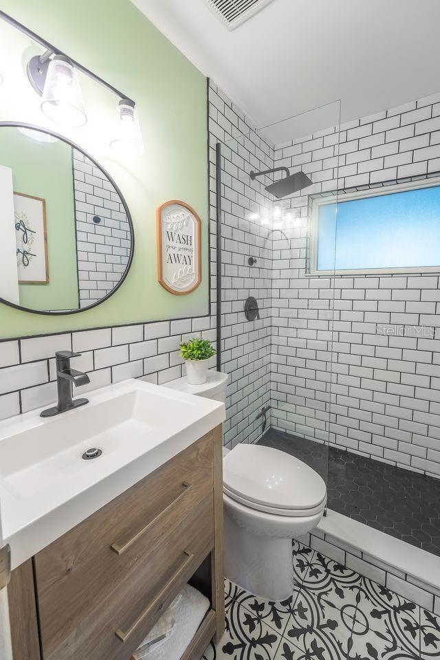 Image 17 of 38 For 1150 48th Street N