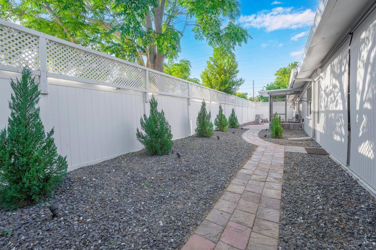 Image 29 of 38 For 1150 48th Street N