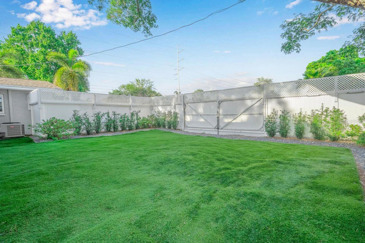 Image 35 of 38 For 1150 48th Street N