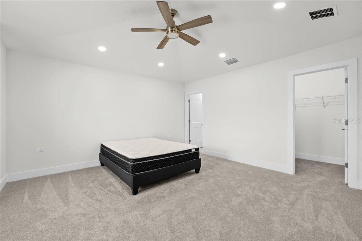 Image 34 of 49 For 201 Larocca Court