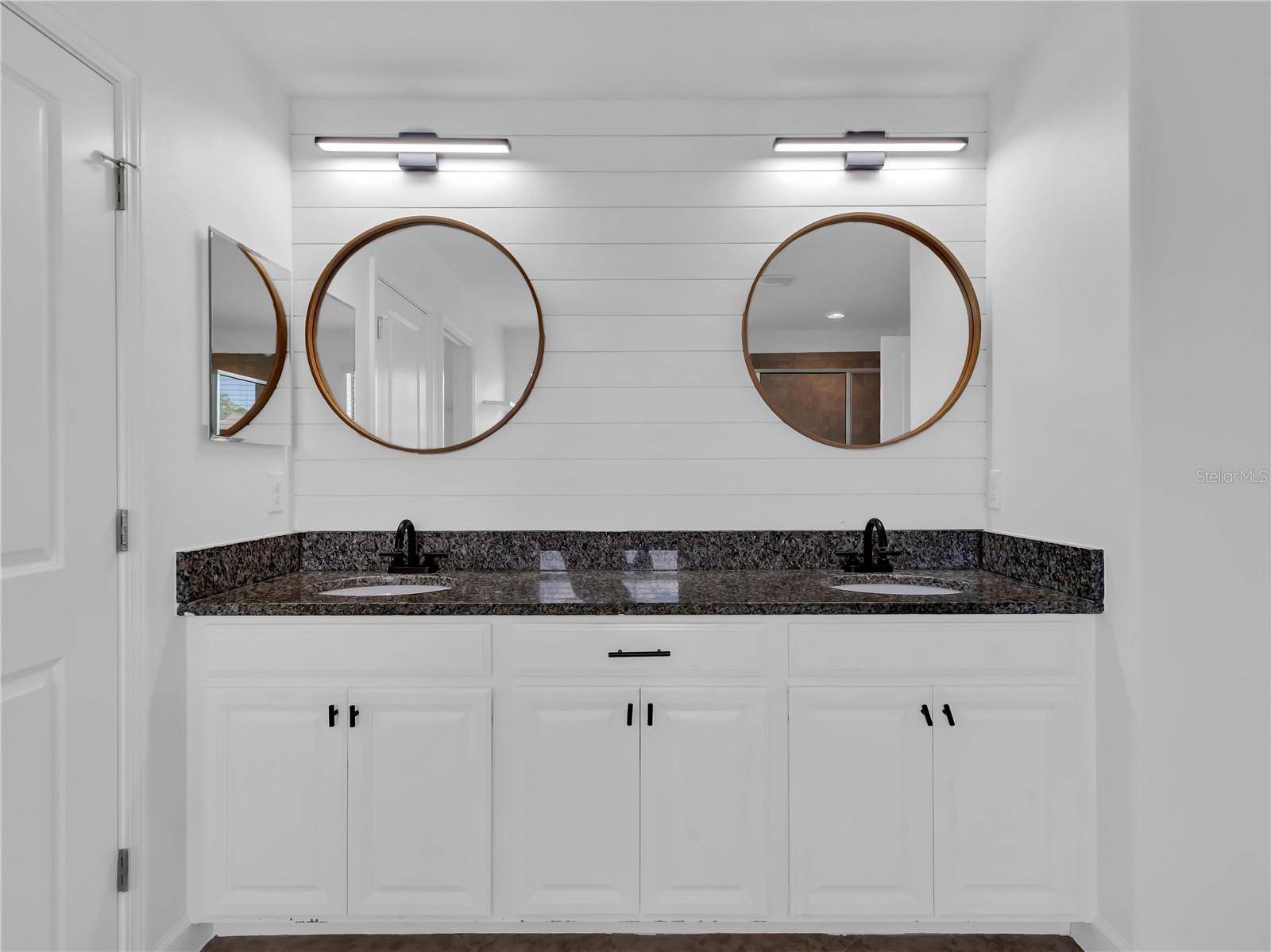 Image 31 of 52 For 5052 Ivory Stone Drive