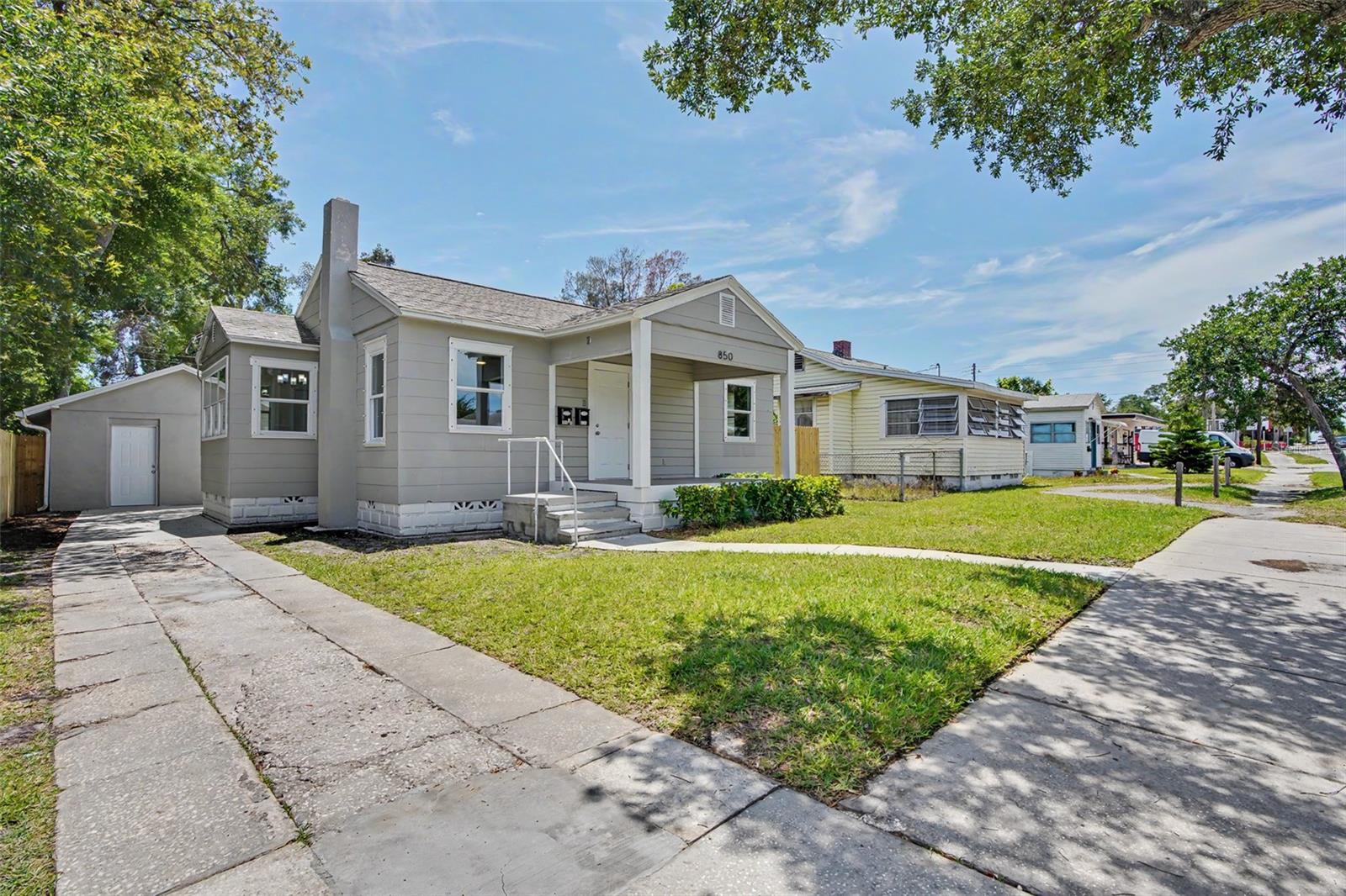 Image 3 of 57 For 850 18th Avenue S