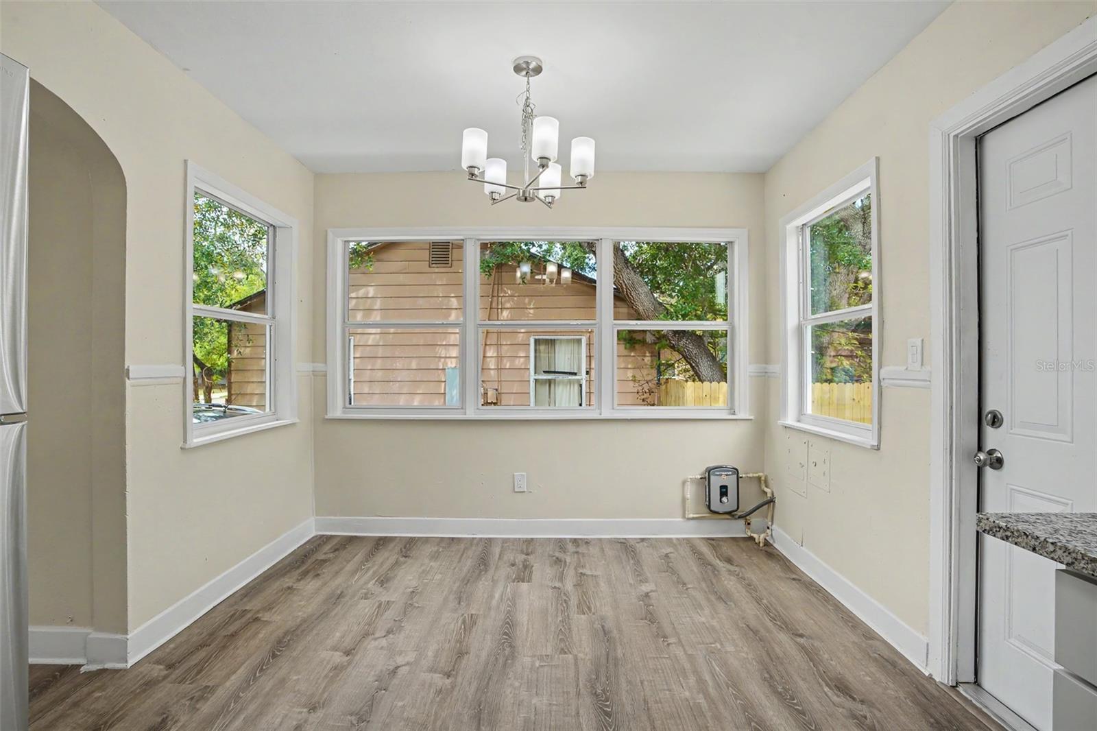 Image 31 of 57 For 850 18th Avenue S