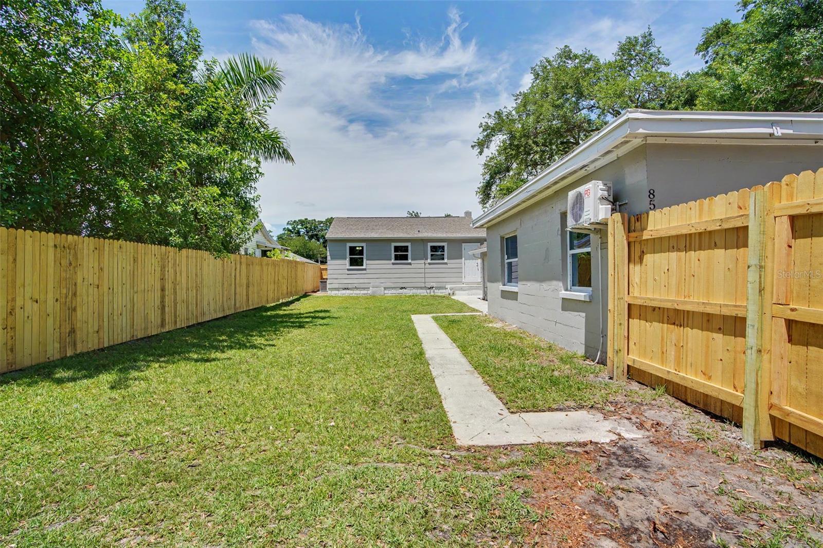 Image 33 of 57 For 850 18th Avenue S