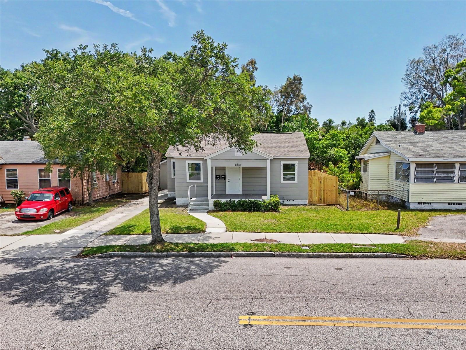 Image 46 of 57 For 850 18th Avenue S